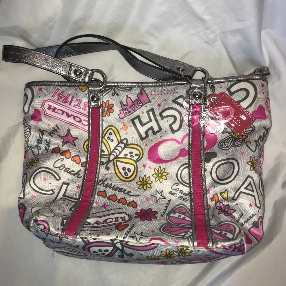 LIKE NEW AUTHENTIC Poppy by Coach Tote